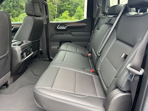 Used 2025 GMC Sierra 1500 Denali w/ Technology Package AWD/4WD image 21