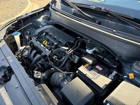 Used 2023 Hyundai Venue Limited FWD image 36