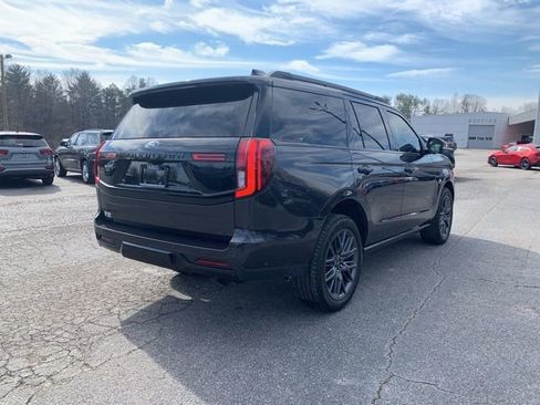 New 2025 Ford Expedition Platinum w/ Stealth Performance Package image 10