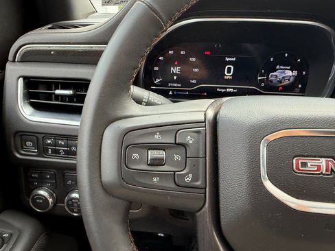 Used 2023 GMC Yukon AT4 image 28