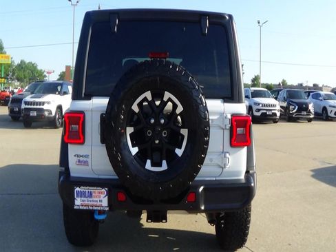 Certified 2025 Jeep Wrangler Unlimited Rubicon 4xe w/ Safety Group AWD/4WD image 7
