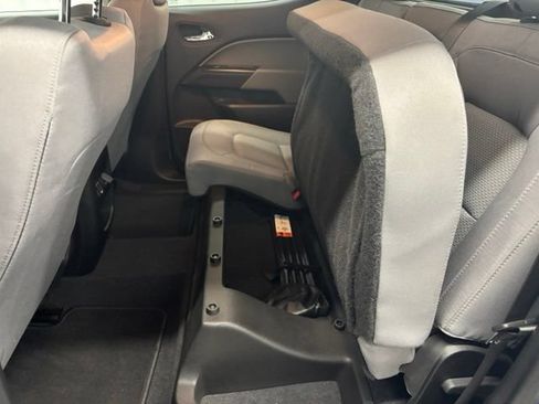 Used 2020 Chevrolet Colorado LT AWD/4WD image 11