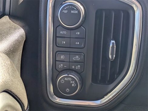 Used 2021 Chevrolet Silverado 1500 RST image 27