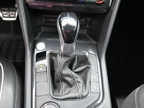 Used 2023 Volkswagen Tiguan SEL R-Line AWD/4WD image 27