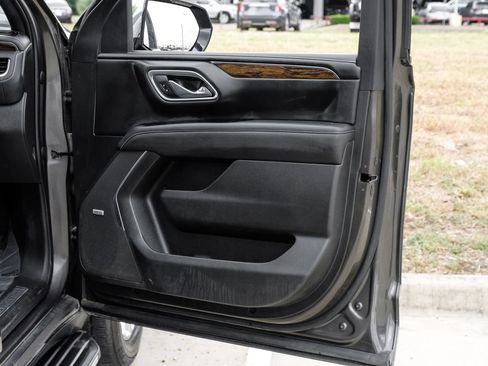 Used 2021 Chevrolet Tahoe Premier w/ Premium Package RWD image 49