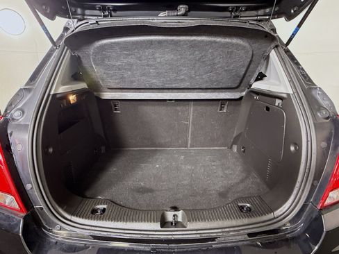 Used 2020 Chevrolet Trax LT w/ LT Convenience Package image 35