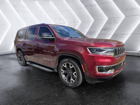 Used 2024 Jeep Wagoneer Series III w/ Convenience Group I image 2