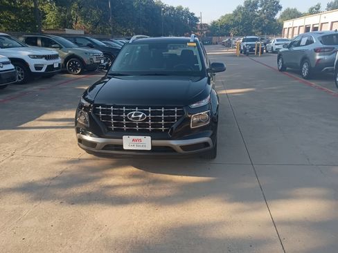 Used 2025 Hyundai Venue SEL FWD image 5