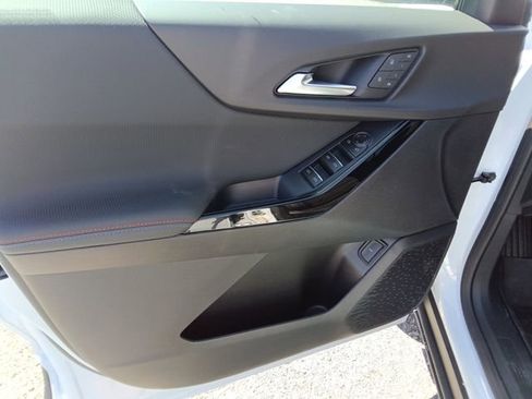 New 2026 Chevrolet Equinox RS w/ Convenience Package III AWD/4WD image 11