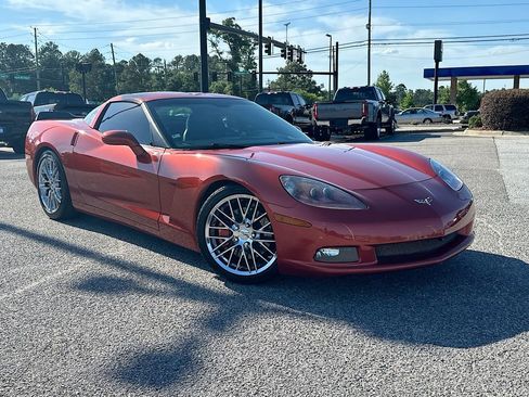 Used 2005 Chevrolet Corvette Coupe w/ Preferred Equipment Group RWD image 1