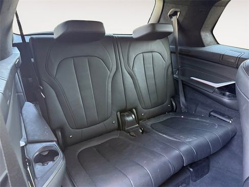 Used 2022 BMW X7 xDrive40i w/ M Sport Package image 30