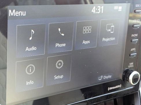 Used 2022 Toyota Corolla LE image 6