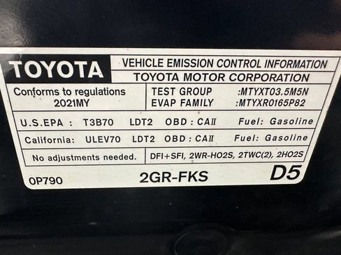 Used 2021 Toyota Tacoma TRD Off-Road w/ Technology Package AWD/4WD image 67