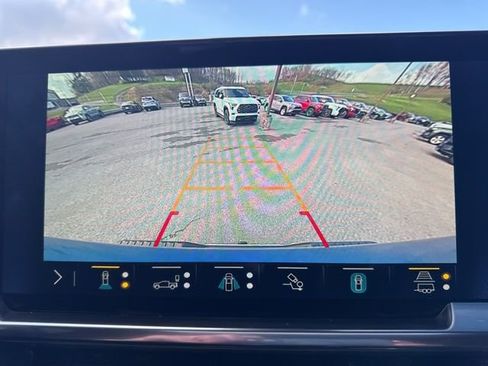 Used 2023 Chevrolet Silverado 1500 LTZ w/ LTZ Premium Package AWD/4WD image 16