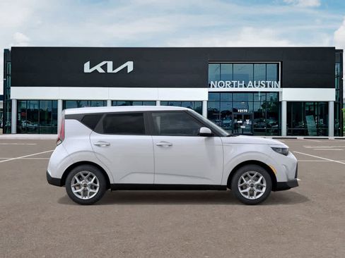 New 2025 Kia Soul LX w/ LX Technology Package image 7