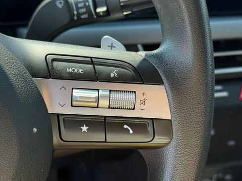 Used 2025 Hyundai Sonata SEL FWD image 17