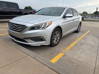 Used 2015 Hyundai Sonata SE FWD video 1