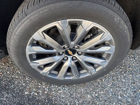 Used 2025 Chevrolet Tahoe High Country image 7