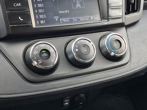 Used 2018 Toyota RAV4 LE w/ All Weather Liner Package AWD/4WD image 17