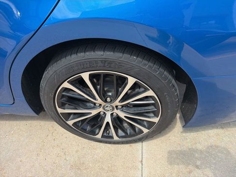 Used 2019 Toyota Camry SE FWD image 34