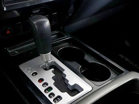 Used 2015 Nissan Titan SV image 47