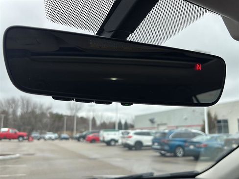 Used 2020 Subaru Outback Touring w/ Popular Package #2 image 10