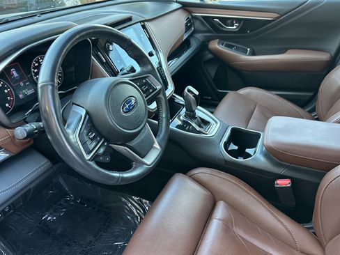 Used 2022 Subaru Outback Touring w/ Popular Package #2 image 10