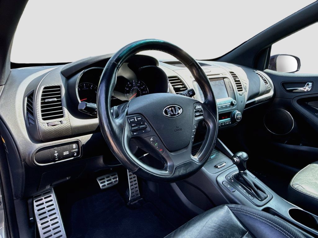 Used 2016 Kia Forte Koup SX w/ SX Premium Package FWD image 12