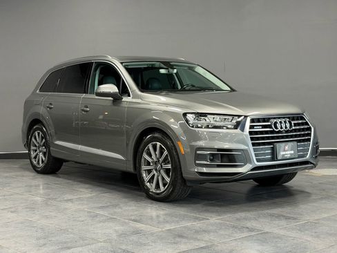 Used 2017 Audi Q7 3.0T Prestige AWD/4WD image 4