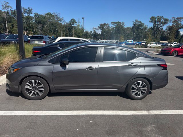 Used 2023 Nissan Versa SV FWD image 3