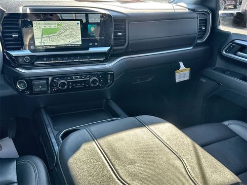 Used 2024 Chevrolet Silverado 3500 LTZ w/ LTZ Premium Package image 28