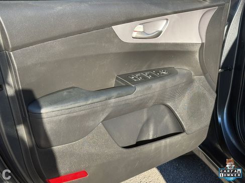 Used 2022 Kia Forte LXS image 16