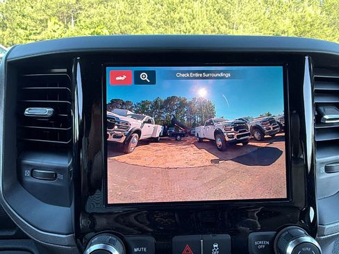 New 2026 RAM 5500 Tradesman w/ Chrome Appearance Group AWD/4WD image 29