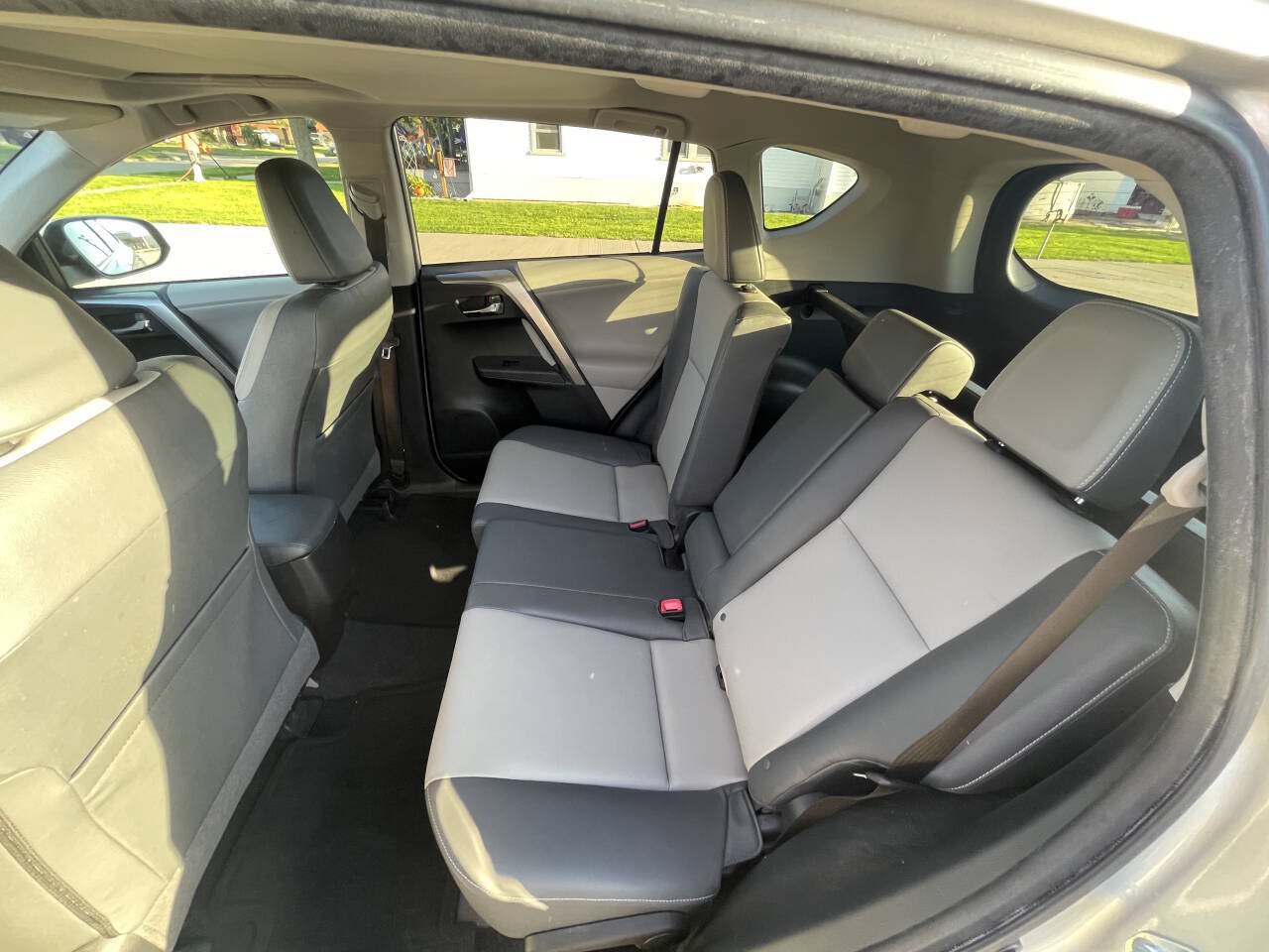 Used 2013 Toyota RAV4 Limited AWD/4WD image 29