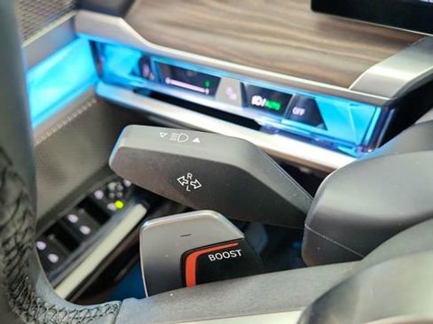 Used 2023 BMW 760i xDrive AWD/4WD image 41