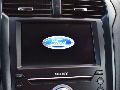 Used 2020 Ford Fusion Titanium image 29