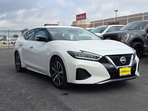 Used 2023 Nissan Maxima SV w/ Floor Mat Group image 3