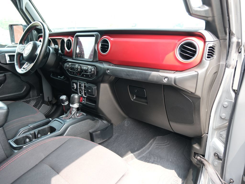 Used 2023 Jeep Gladiator Rubicon w/ Cold Weather Group AWD/4WD image 32