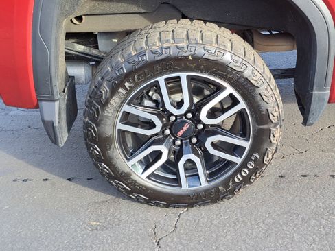 Certified 2023 GMC Sierra 1500 AT4 w/ Technology Package image 5