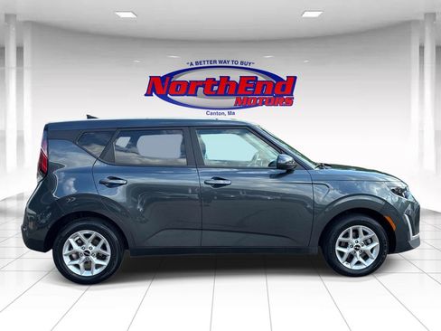 Used 2025 Kia Soul LX w/ LX Technology Package FWD image 8