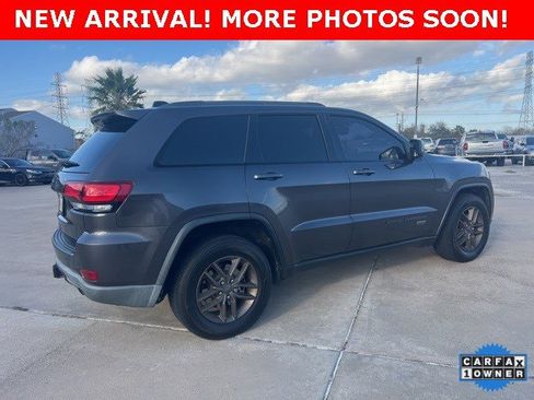 Used 2016 Jeep Grand Cherokee Laredo 75th Anniversary image 5