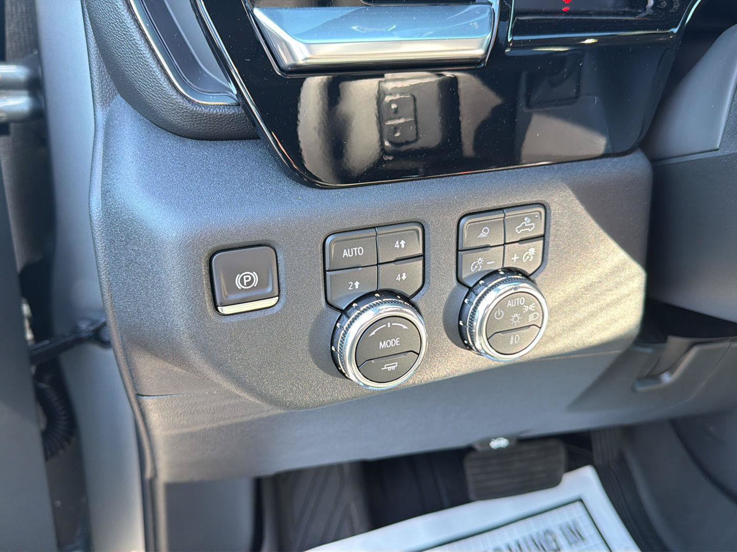 Used 2026 GMC Sierra 1500 Elevation w/ Elevation Premium Package AWD/4WD image 20