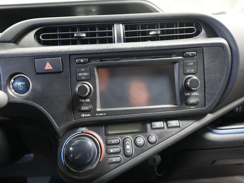 Used 2013 Toyota Prius C Three image 30