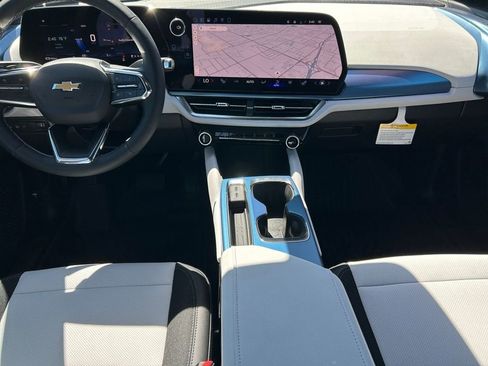 New 2026 Chevrolet Equinox EV LT FWD image 12