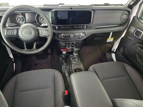 New 2026 Jeep Wrangler Unlimited Rubicon w/ Steel Bumper Group image 17