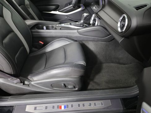Used 2017 Chevrolet Camaro LT image 19