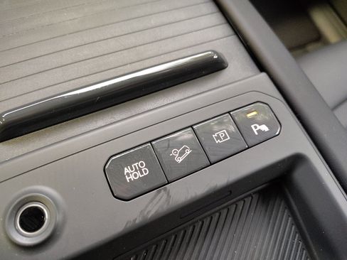 Used 2024 Kia EV9 Land AWD/4WD image 26
