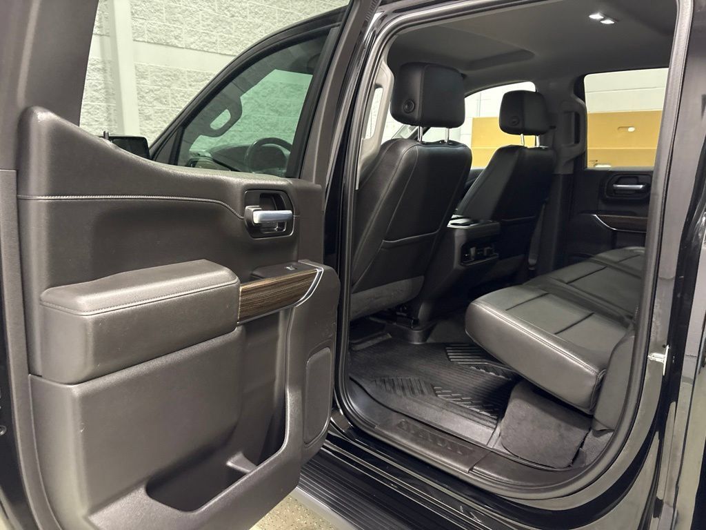 Used 2021 Chevrolet Silverado 1500 LT Trail Boss w/ Convenience Package II AWD/4WD image 31