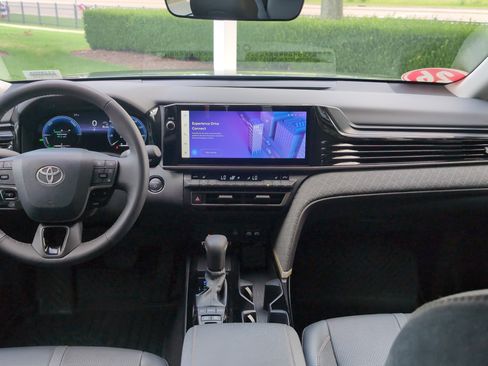 Certified 2026 Toyota Camry XLE FWD image 29
