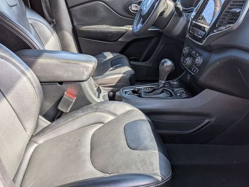 Certified 2022 Jeep Cherokee Limited AWD/4WD image 29